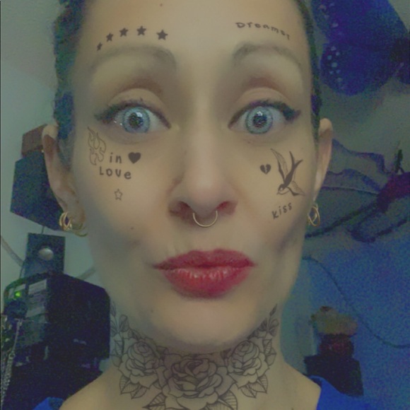 Meet your Posher,💁🏻♀️Shannon aka🙋🏻♀️Mandy! - Picture 16 of 16